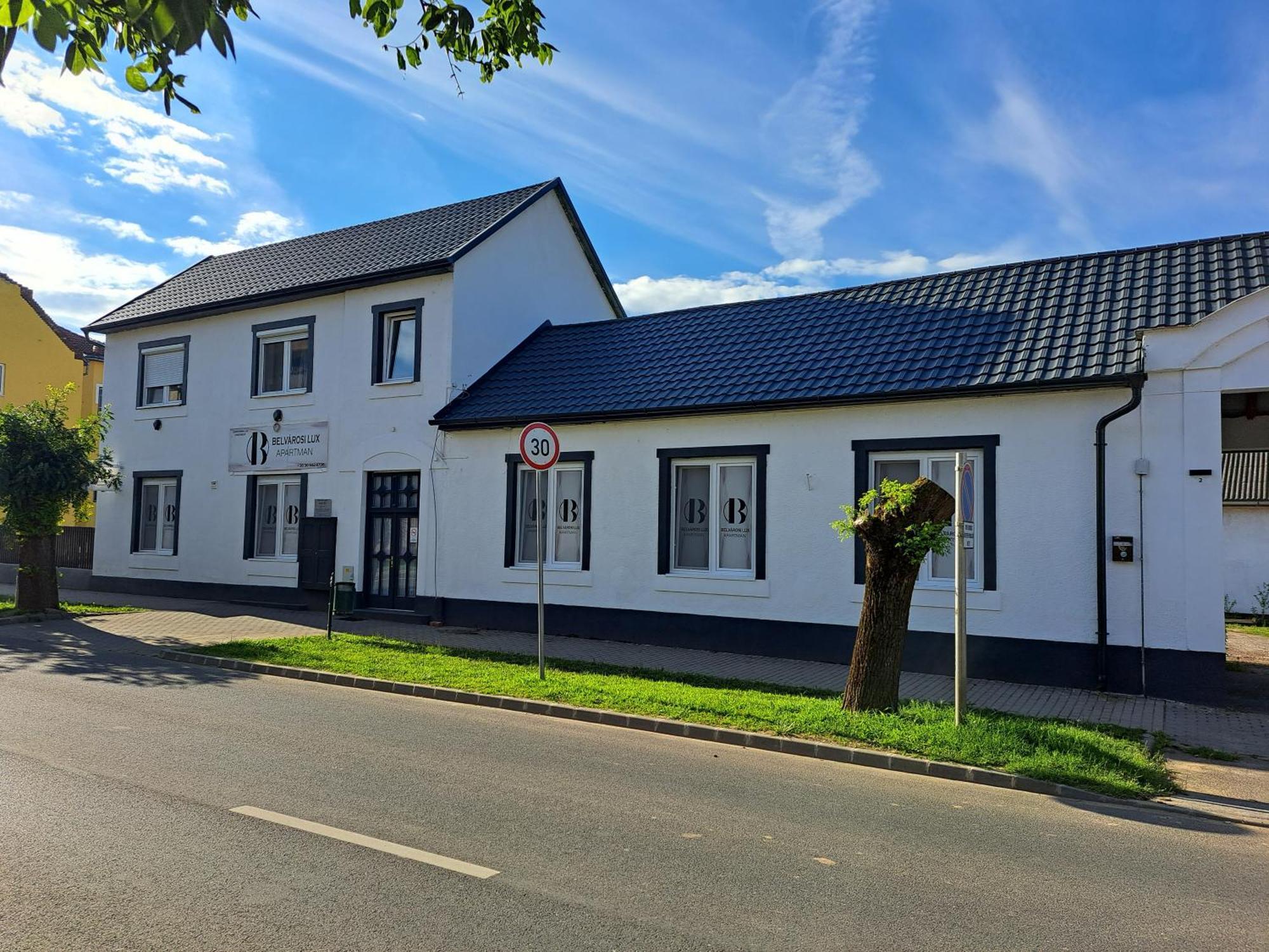 Belvárosi Lux Apartman Vásárosnamény Exterior foto